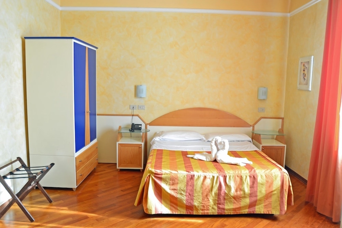 Imagen de la habitación del Hotel Soggiorno Athena. Foto 4