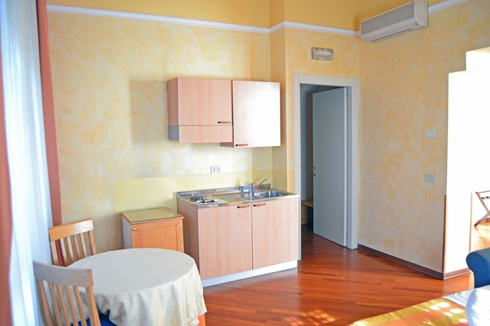 Imagen de la habitación del Hotel Soggiorno Athena. Foto 12