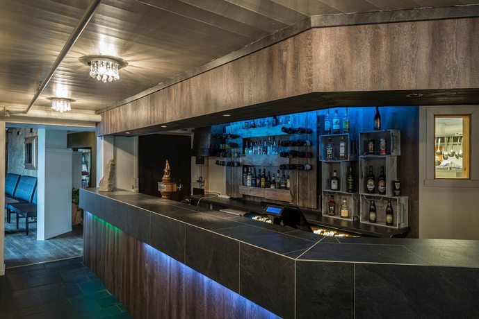 Imagen del bar/restaurante del Hotel Sognefjord, Leirvik. Foto 3