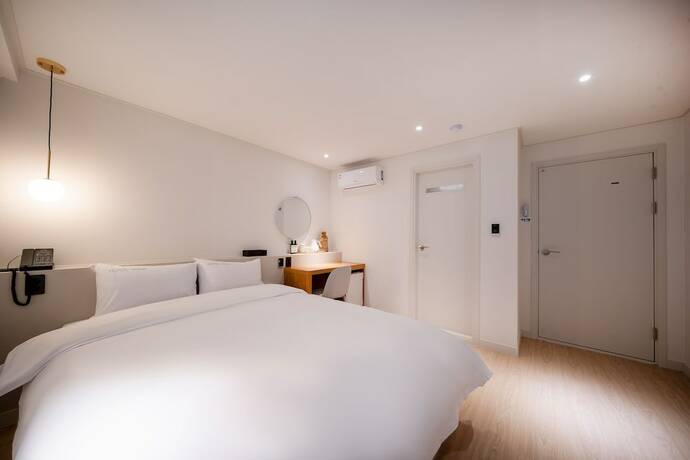Imagen de la habitación del Hotel Soha. Foto 16