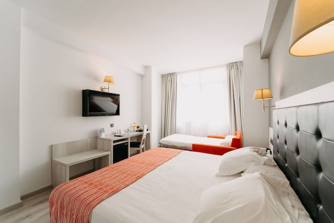 Imagen de la habitación del Hotel Soho Boutique Bahia Malaga. Foto 11