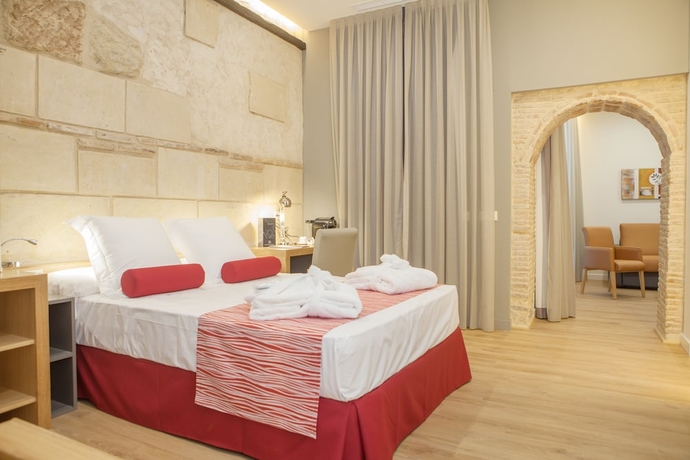 Imagen de la habitación del Hotel Soho Boutique Capuchinos and Spa. Foto 9