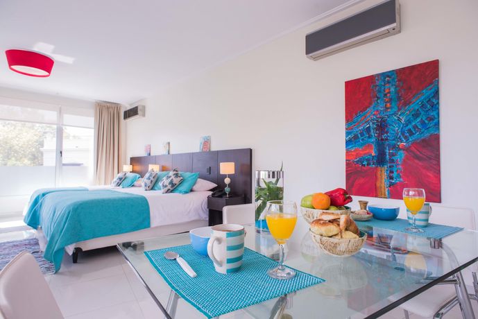 Imagen de la habitación del Hotel Soho Luxury Suites. Foto 17