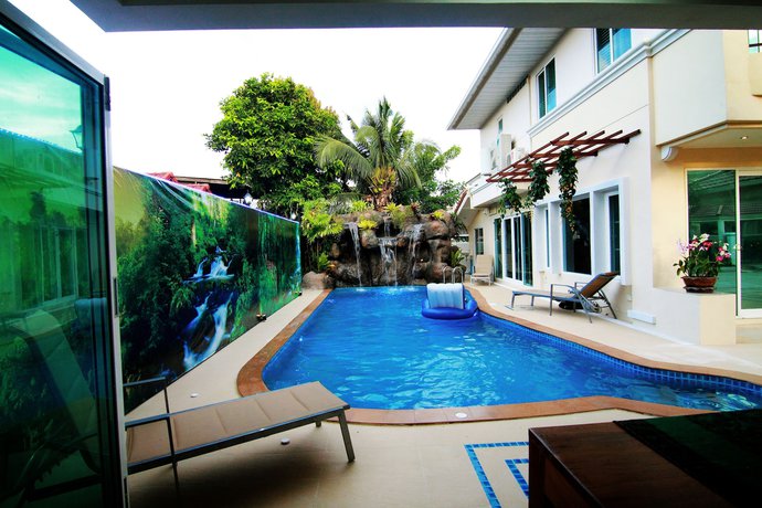 Imagen de la piscina del Hotel Sojourn Apartment Chiang Mai. Foto 20