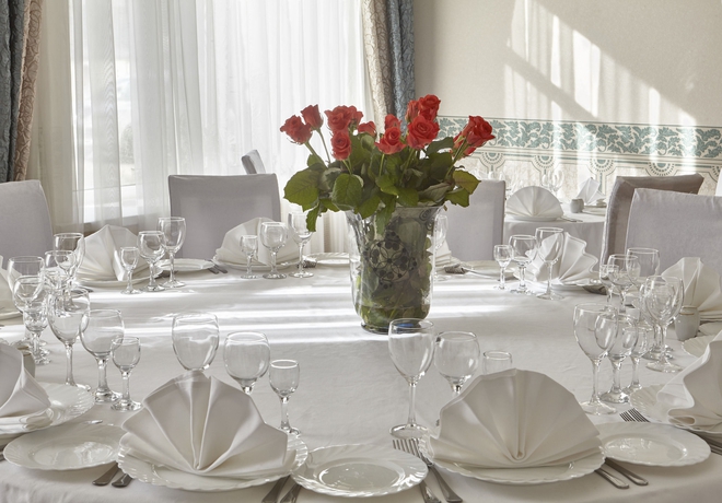 Imagen del bar/restaurante del Hotel Sokol. Foto 2