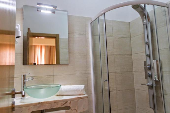 Imagen de la habitación del Hotel Sol, Achada Santo António. Foto 4