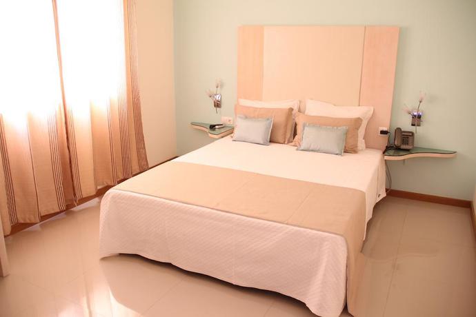 Imagen de la habitación del Hotel Sol, Achada Santo António. Foto 5