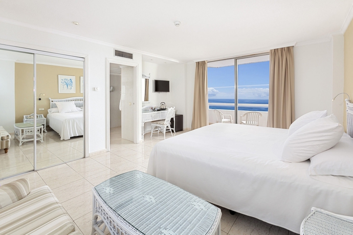 Imagen de la habitación del Hotel Sol Arona Tenerife. Foto 5