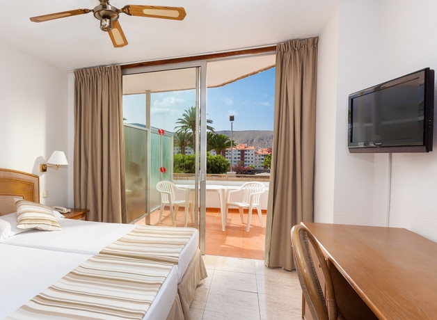 Imagen de la habitación del Hotel Sol Arona Tenerife. Foto 7