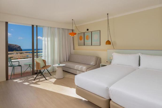 Imagen de la habitación del Hotel Sol Arona Tenerife. Foto 13