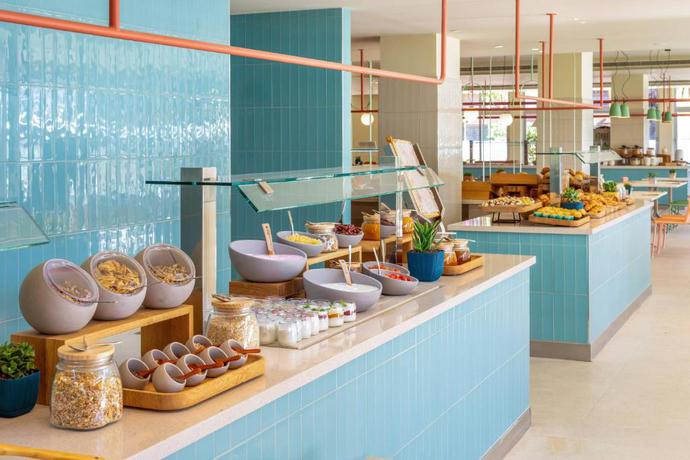 Imagen del bar/restaurante del Hotel Sol Arona Tenerife. Foto 7