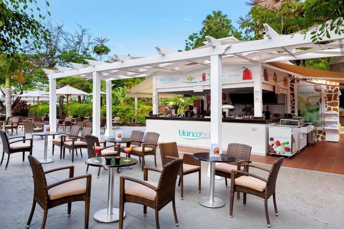 Imagen de la piscina del Hotel Sol Arona Tenerife. Foto 16