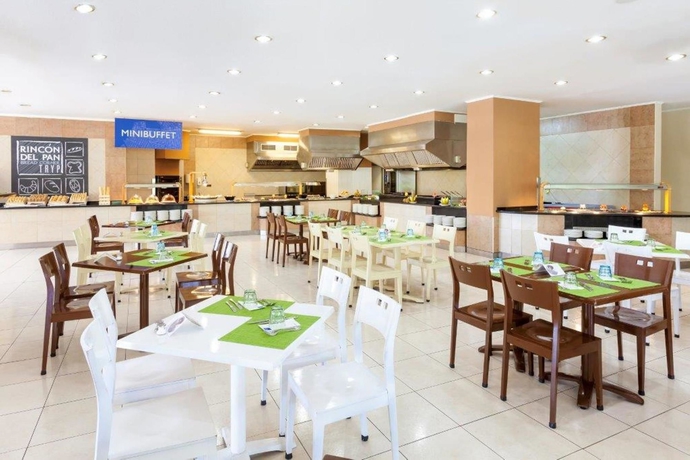 Imagen del bar/restaurante del Hotel Sol Arona Tenerife. Foto 3
