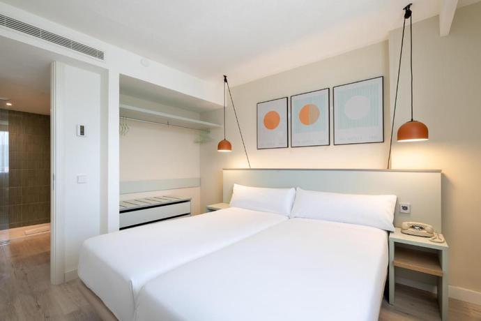 Imagen de la habitación del Hotel Sol Arona Tenerife. Foto 18