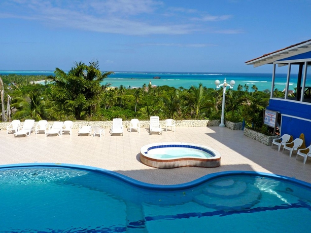 Imagen de la piscina del Hotel Sol Caribe Campo. Foto 9