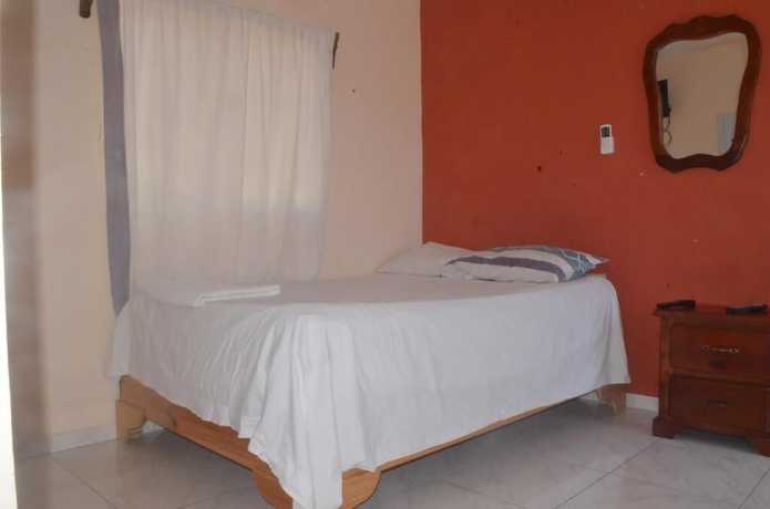 Imagen de la habitación del Hotel Sol Caribe. Foto 16