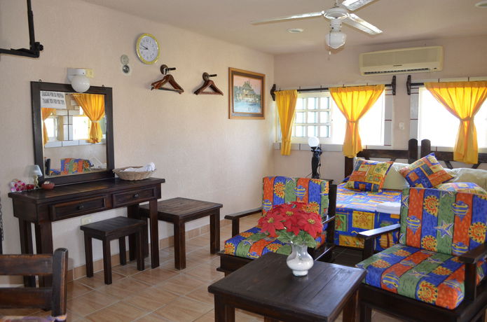 Imagen de la habitación del Hotel Sol Caribe, Isla Mujeres. Foto 15