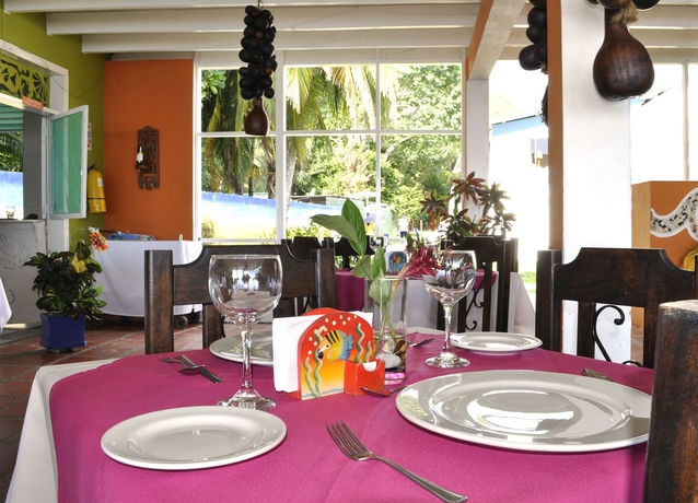 Imagen del bar/restaurante del Hotel Sol Caribe Providencia. Foto 5