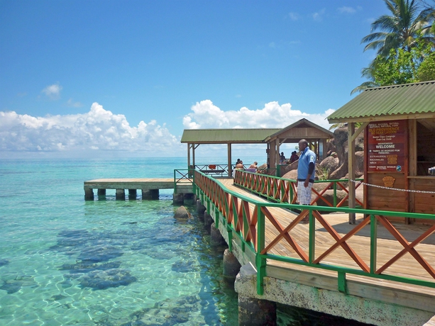 Imagen de los exteriores del Hotel Sol Caribe Providencia. Foto 11