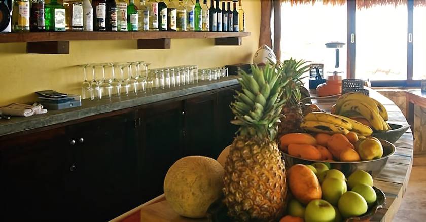 Imagen del bar/restaurante del Hotel Sol Caribe, Punta Allen. Foto 3