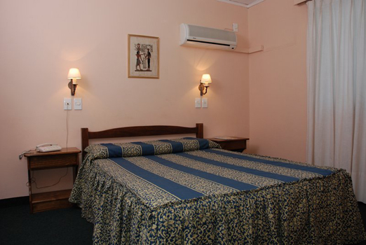 Imagen de la habitación del Hotel Sol Colonia. Foto 3