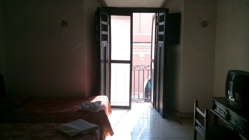 Imagen de la habitación del Hotel Sol Colonial. Foto 7