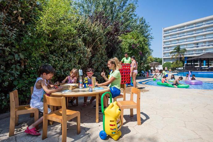 Imagen de los interiores del Hotel Sol Costa Daurada. Foto 15