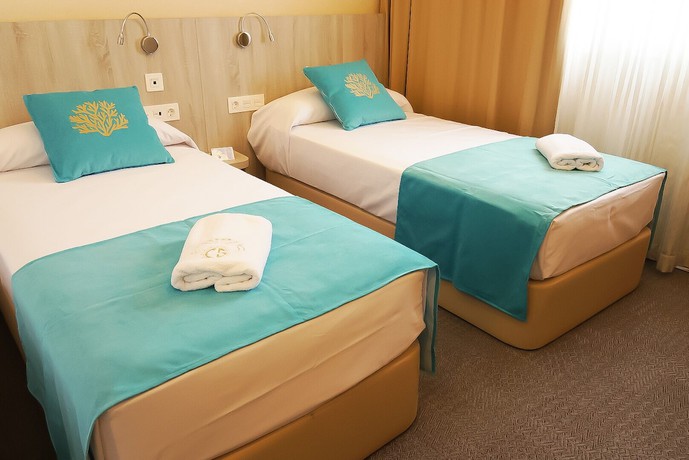 Imagen de la habitación del Hotel Sol De Jávea. Foto 7