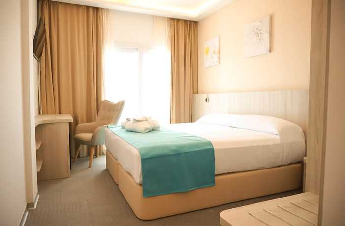 Imagen de la habitación del Hotel Sol De Jávea. Foto 16