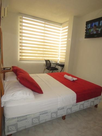 Imagen de la habitación del Hotel Sol De Oro. Foto 10