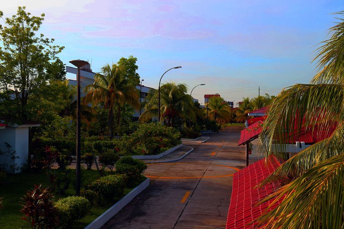 Imagen de los exteriores del Hotel Sol Del Oriente. Foto 11