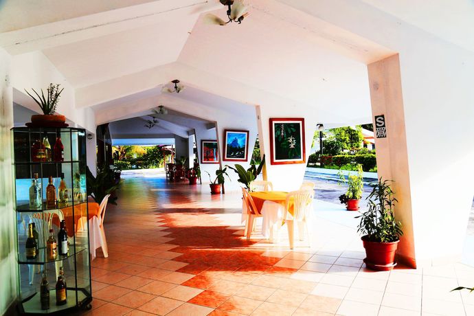 Imagen de los interiores del Hotel Sol Del Oriente. Foto 18