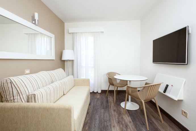 Imagen de la habitación del Hotel Sol Fuerteventura Jandía All Suites. Foto 6