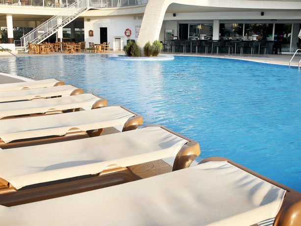 Imagen de la piscina del Hotel Sol Guadalupe. Foto 11