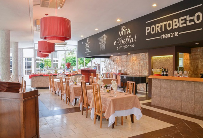 Imagen del bar/restaurante del Hotel Sol Hicacos Varadero. Foto 3