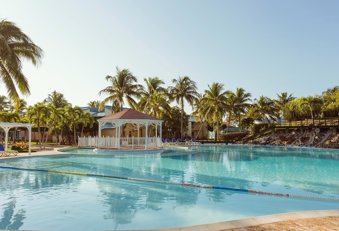 Imagen de la piscina del Hotel Sol Hicacos Varadero. Foto 9