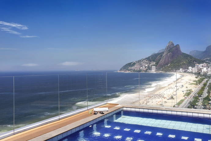 Imagen de la piscina del Hotel Sol Ipanema. Foto 12