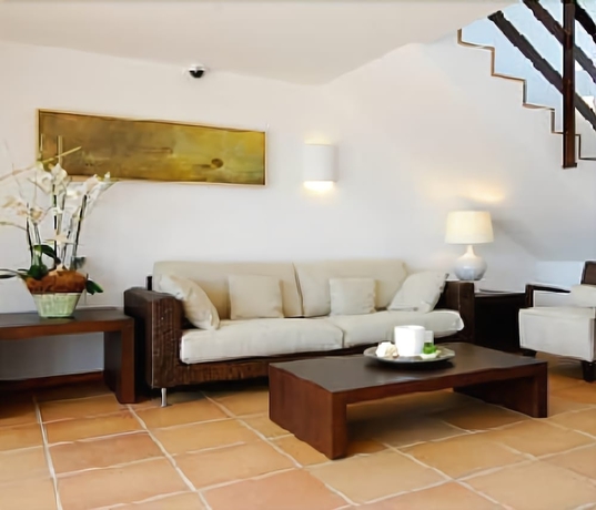 Imagen de los interiores del Hotel Sol Ixent. Foto 15