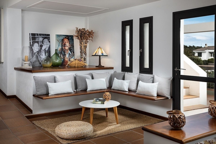 Imagen de los interiores del Hotel Sol Ixent. Foto 16