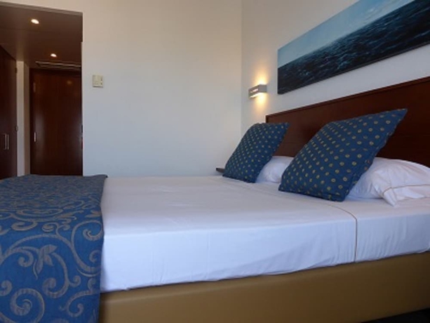 Imagen de la habitación del Hotel Sol Ixent. Foto 8