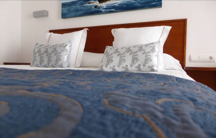 Imagen de la habitación del Hotel Sol Ixent. Foto 9