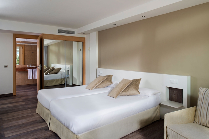 Imagen de la habitación del Hotel Sol Lanzarote. Foto 11