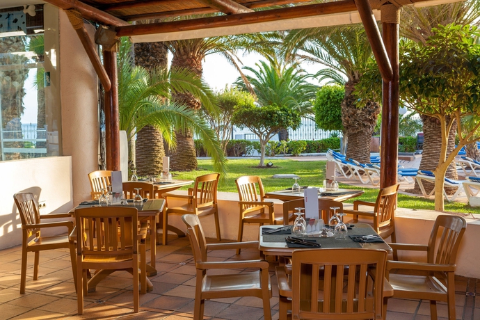 Imagen del bar/restaurante del Hotel Sol Lanzarote. Foto 7