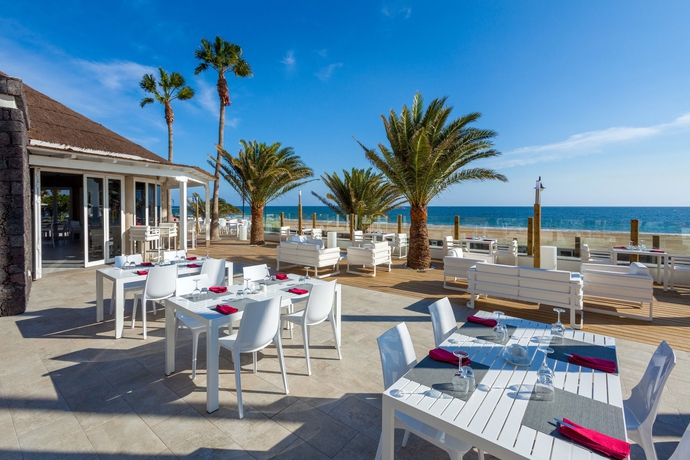 Imagen del bar/restaurante del Hotel Sol Lanzarote. Foto 9