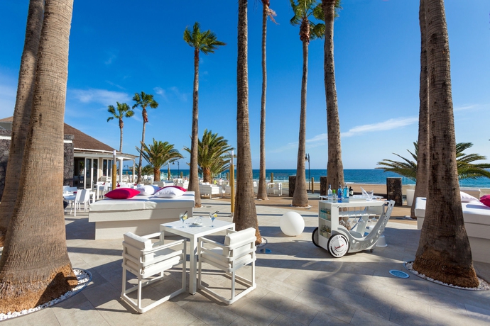 Imagen del bar/restaurante del Hotel Sol Lanzarote. Foto 10