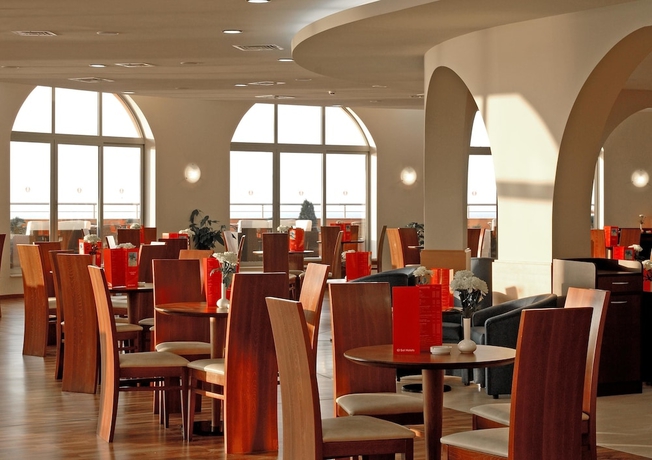 Imagen de los interiores del Hotel Sol Luna Bay Resort. Foto 14