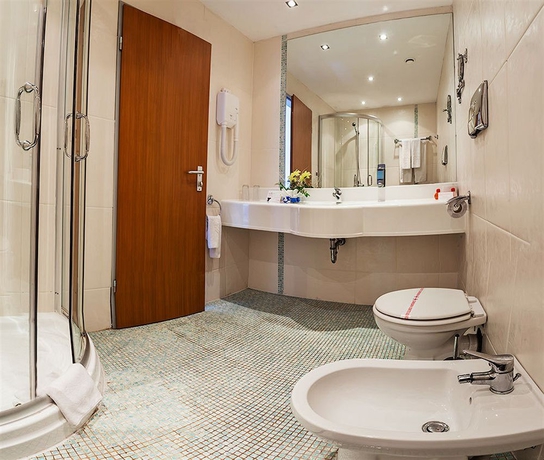 Imagen de la habitación del Hotel Sol Marina Palace. Foto 9