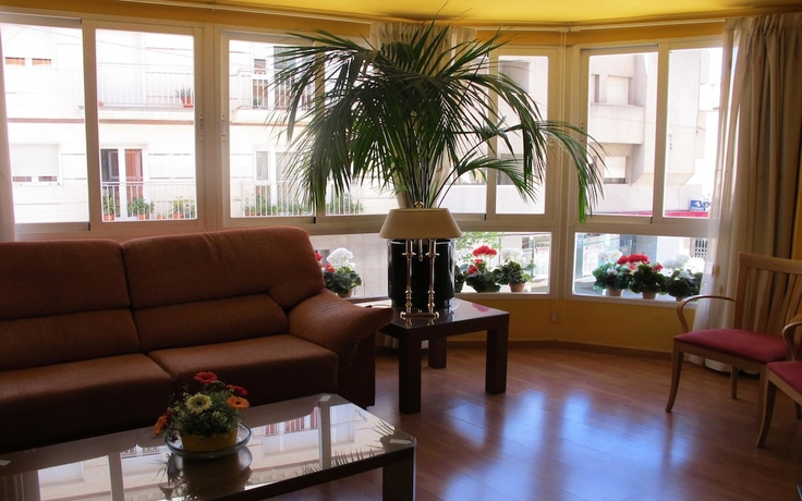 Imagen de los interiores del Hotel Sol Mediterráneo. Foto 17