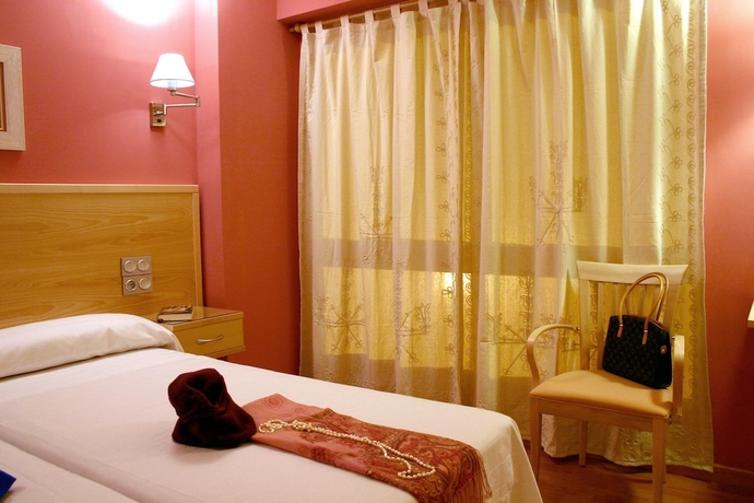Imagen general del Hotel Sol Mediterraneo. Foto 1
