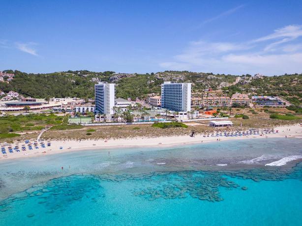 Imagen de los exteriores del Hotel Sol Milanos Pingüinos. Foto 8